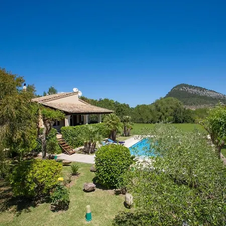 Sleeps 2 Pool Air Con Wifi