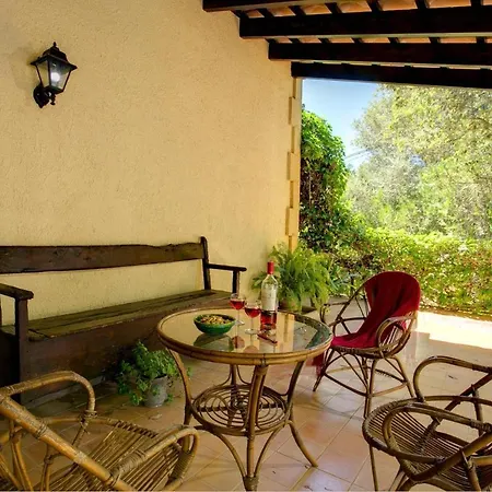 Sleeps 2 Pool Air Con Wifi Pollença