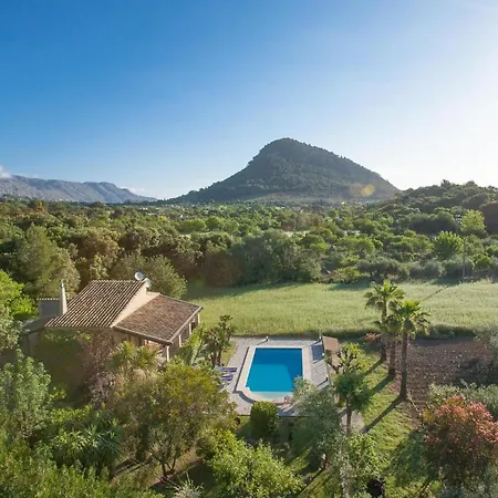 Sleeps 2 Pool Air Con Wifi